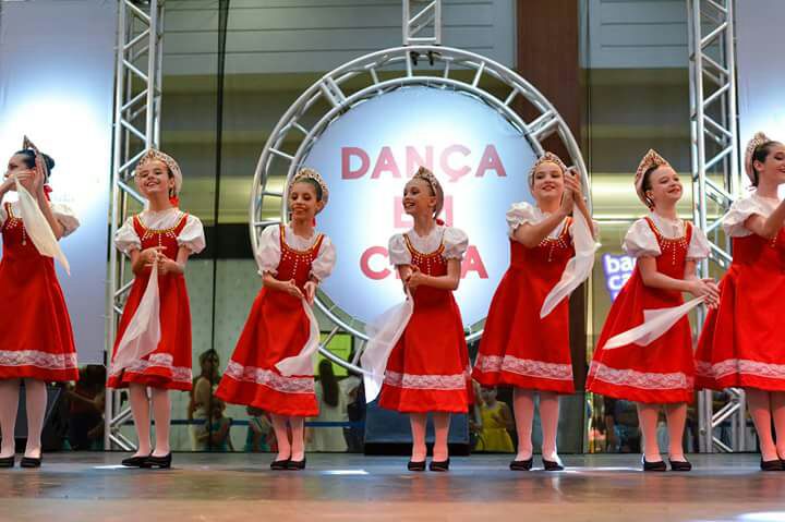 Jurerê Open Shopping promove apresentação de dança russa