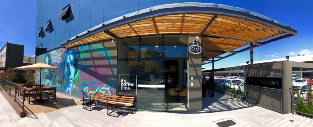 Café Cultura reúne imprensa para apresentar 2ª loja da cafeteria em São José