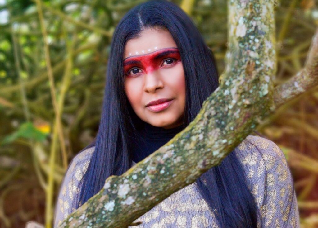 Modelo indígena é tema de reportagem no Meio Dia Catarina