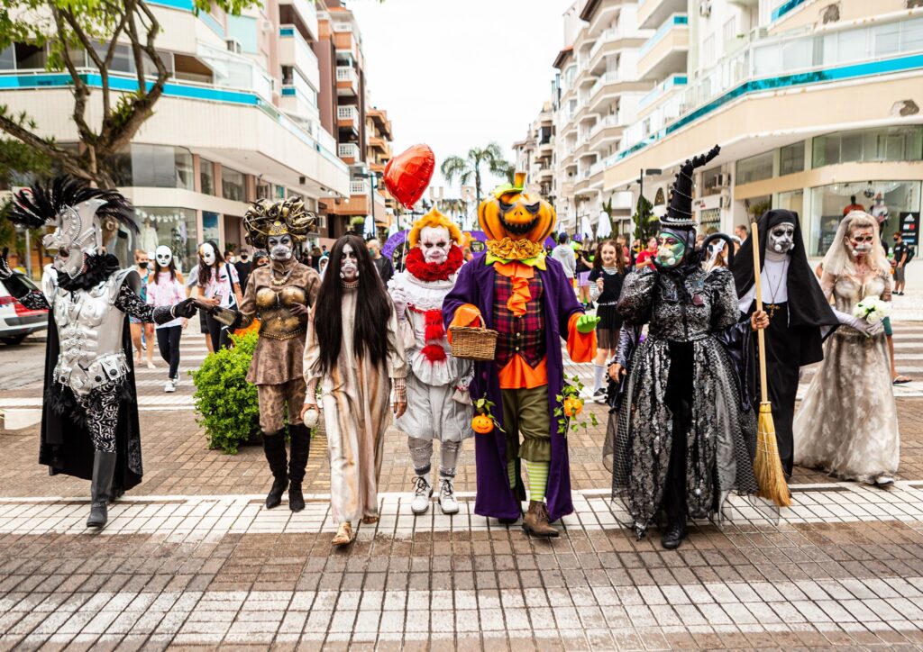 Monstros e bruxas invadem o Jurerê Open Shopping dias 30 e 31