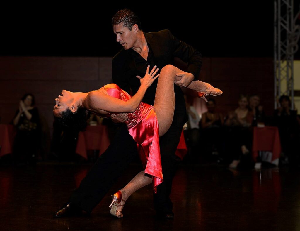 Espetáculo de tango com música ao vivo será apresentado nesta sexta-feira, no Jurerê Open Shopping