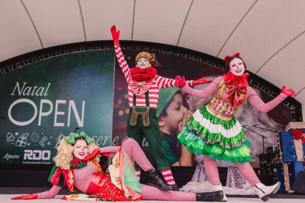 Jurerê OPEN abre a temporada de Natal com espetáculo infantil e chegada do Papai Noel