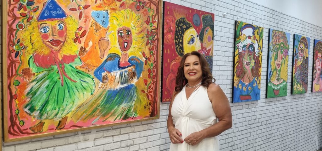 Espaço OPEN Cultura, do Jurerê OPEN, recebe exposição de Nita Faces Brasil