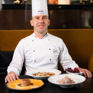 Do surfe à alta gastronomia: as inspirações do chef Marco Toppel para o novo menu do Positano