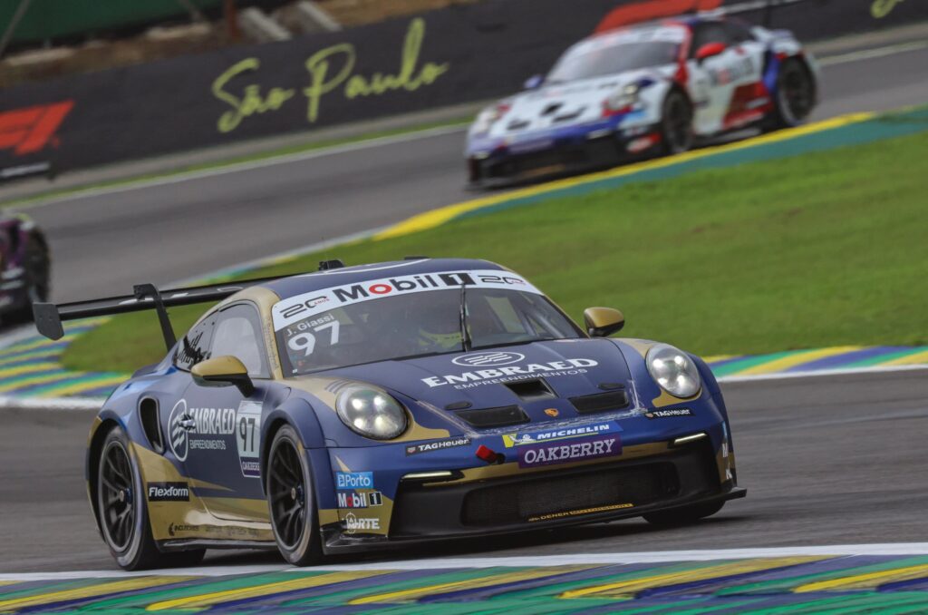 SC no pódio da Porsche Cup Brasil: Jeff Giassi conquista terceira colocação em Interlagos