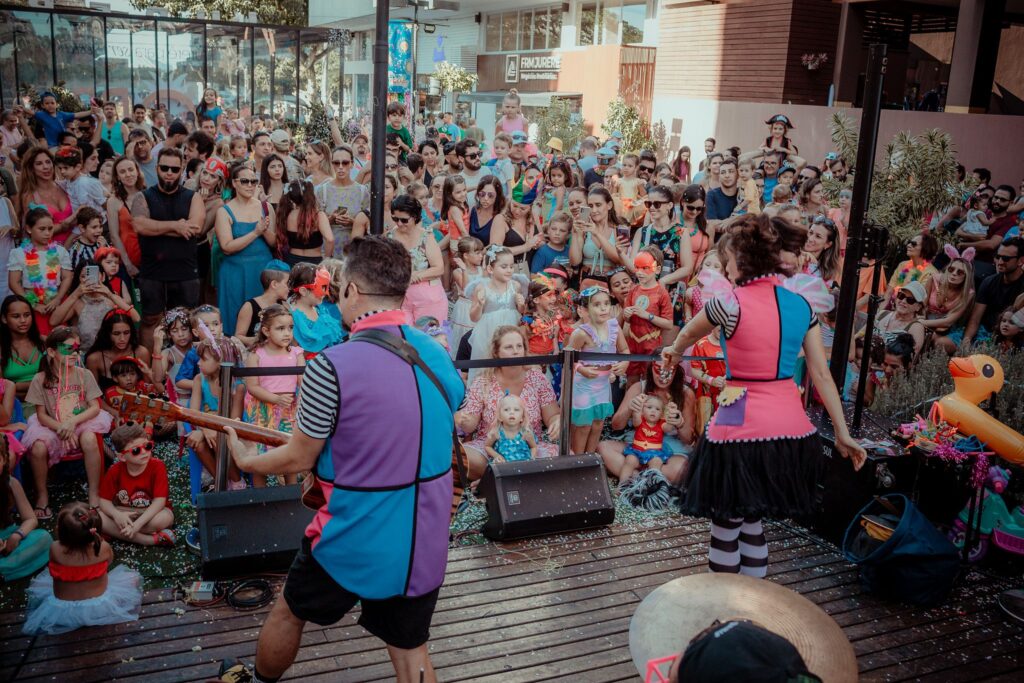 Carnaval infantil leva alegria e diversão ao Jurerê OPEN