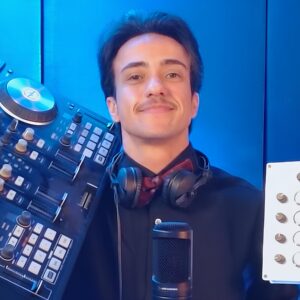 Hub criativo que conecta artistas comemora 8 anos em Florianópolis